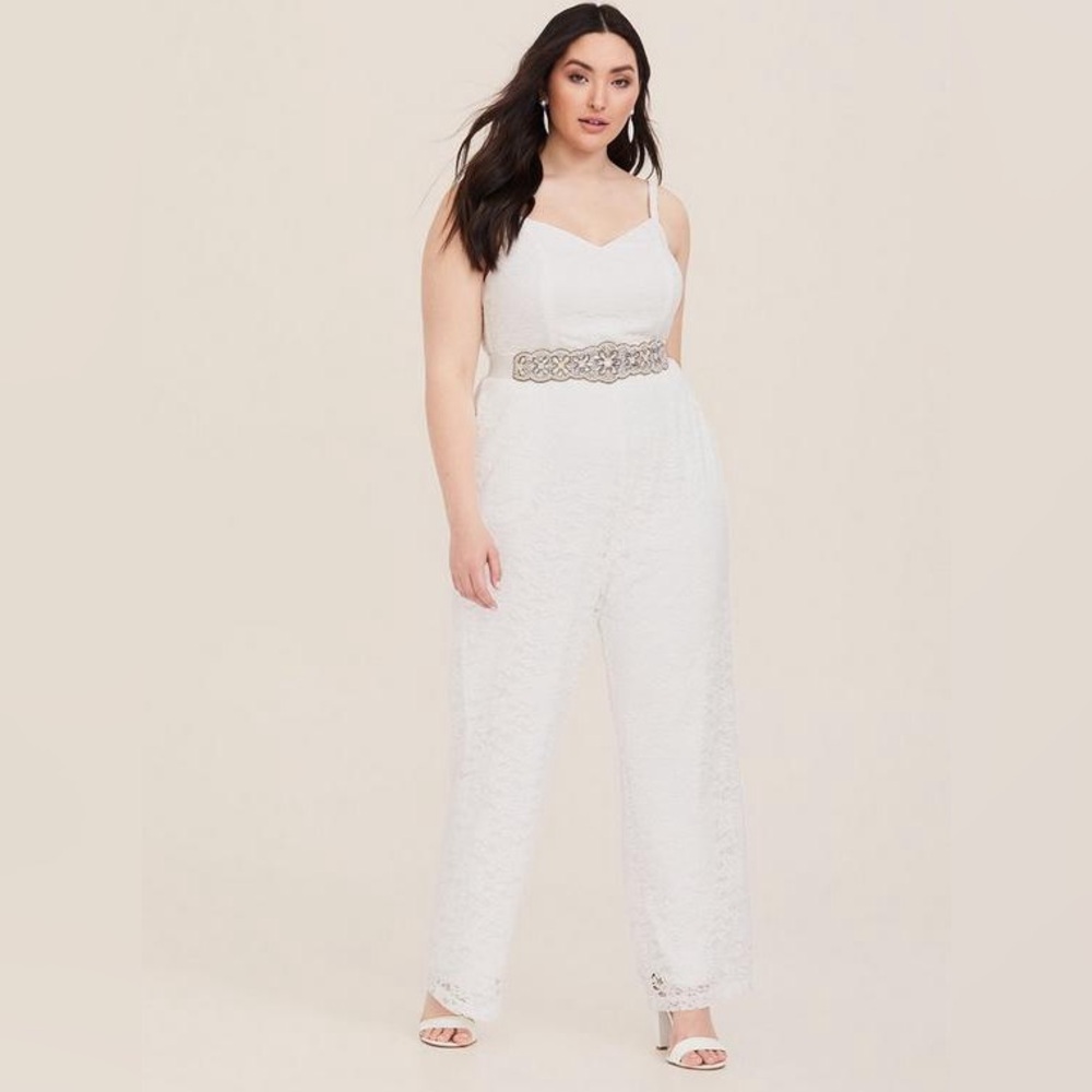 Torrid White Special Occasion White Lace Sleeveless V-Neck Pants Jumpsuit sz 16